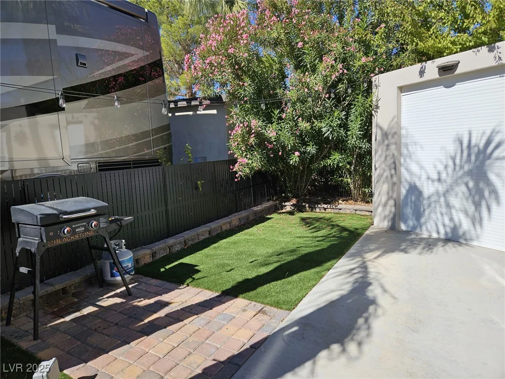 8175 Arville, Las Vegas, NV 89139