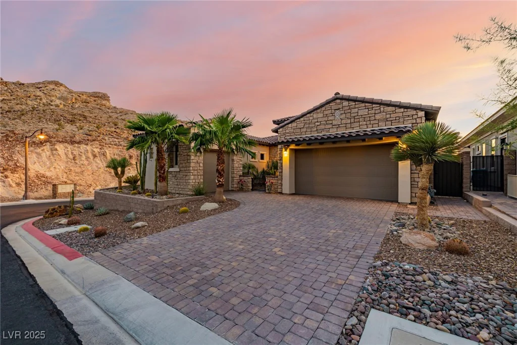 21 Costa Tropical, Henderson, NV 89011
