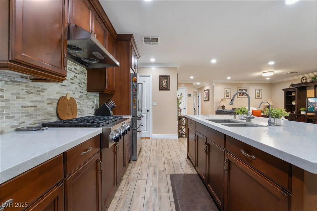 5976 Stewart, Las Vegas, NV 89110