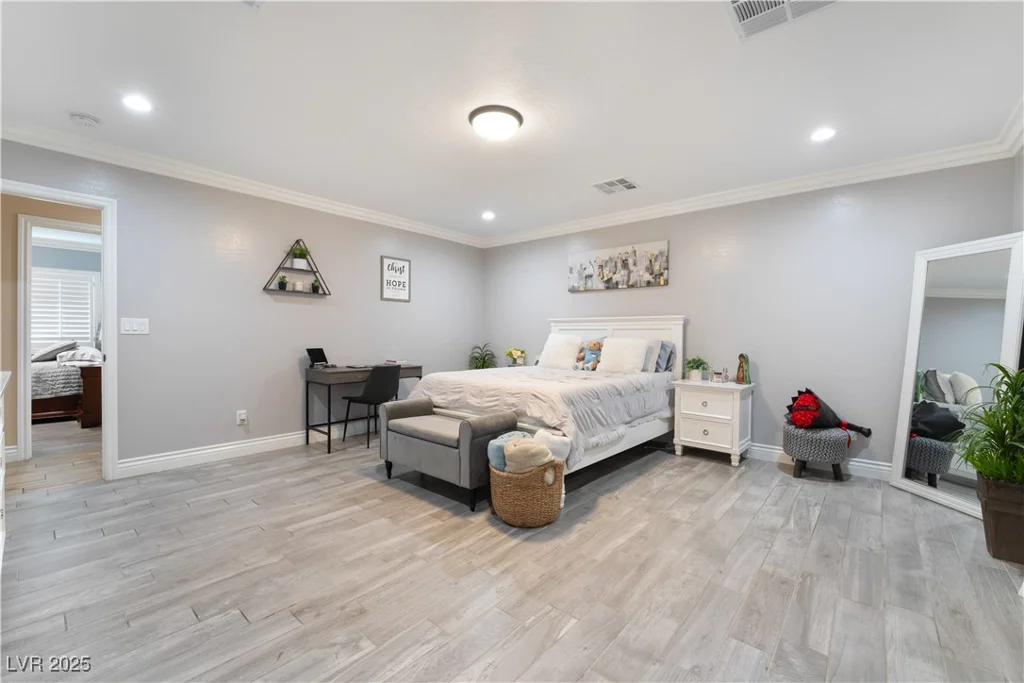5976 Stewart, Las Vegas, NV 89110