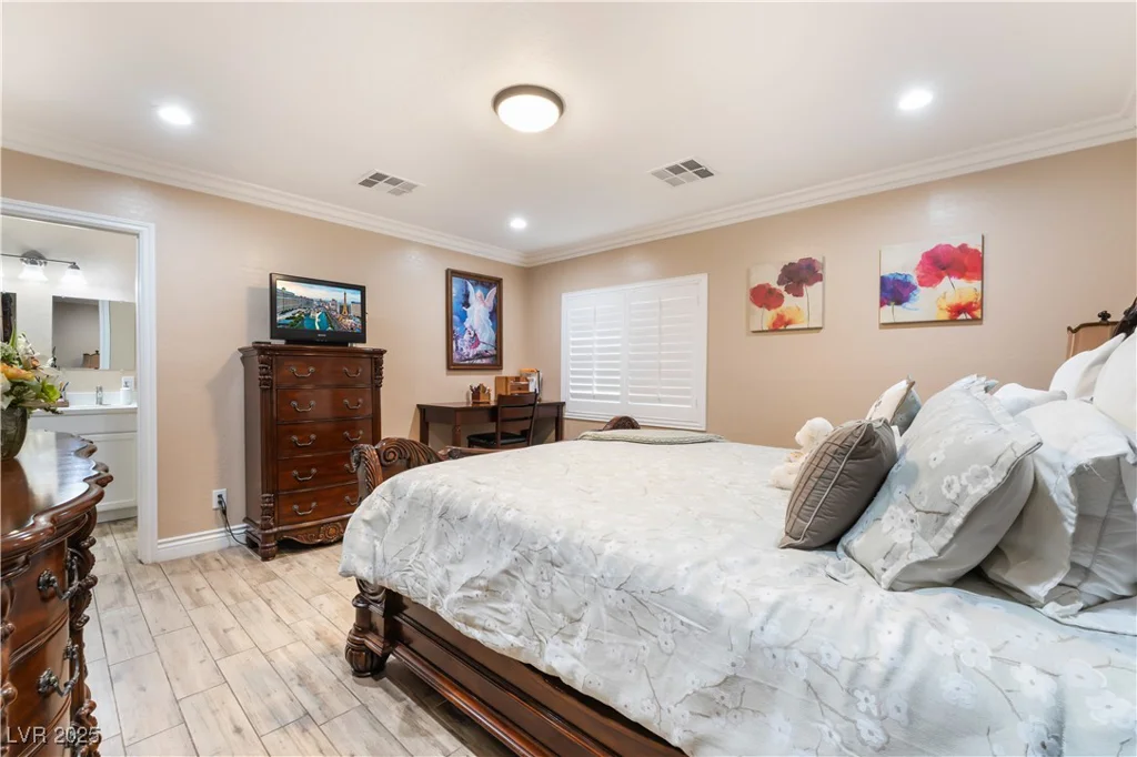 5976 Stewart, Las Vegas, NV 89110
