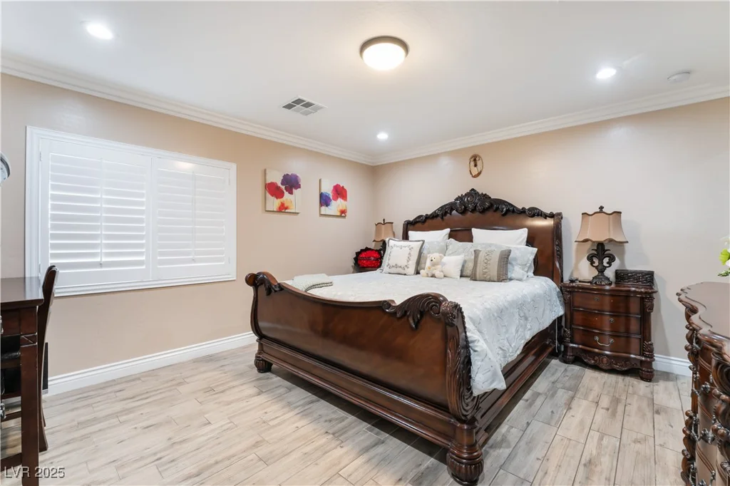 5976 Stewart, Las Vegas, NV 89110