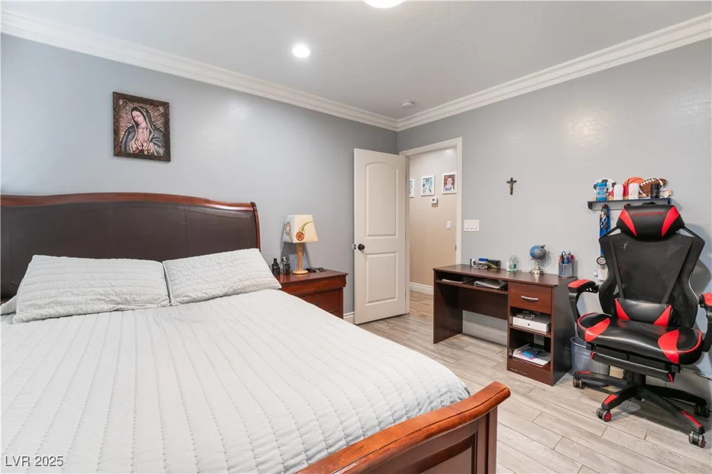 5976 Stewart, Las Vegas, NV 89110