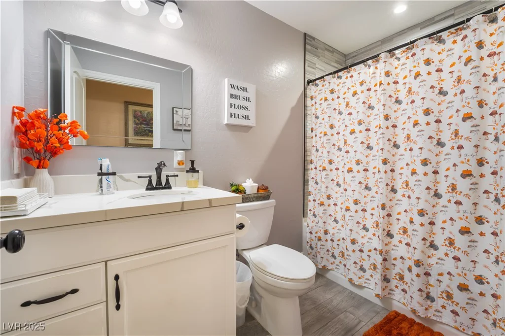 5976 Stewart, Las Vegas, NV 89110
