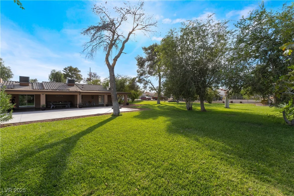 5976 Stewart, Las Vegas, NV 89110