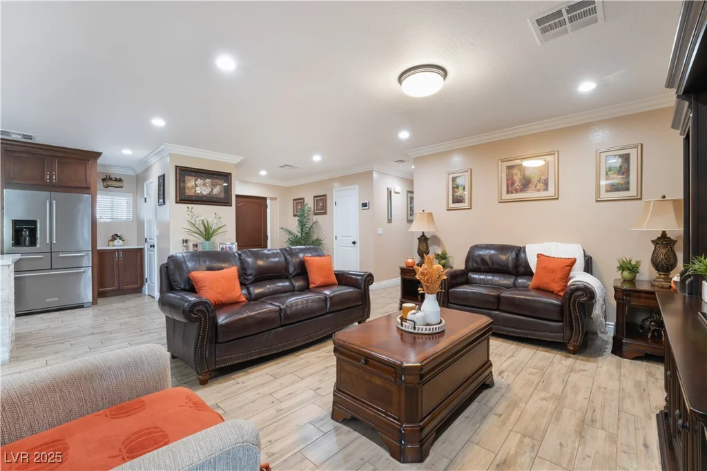 5976 Stewart, Las Vegas, NV 89110
