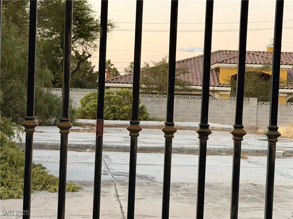 6690 Pecos, Las Vegas, NV 89120