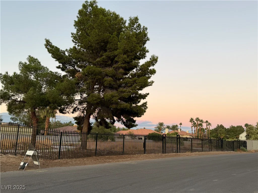 6690 Pecos, Las Vegas, NV 89120