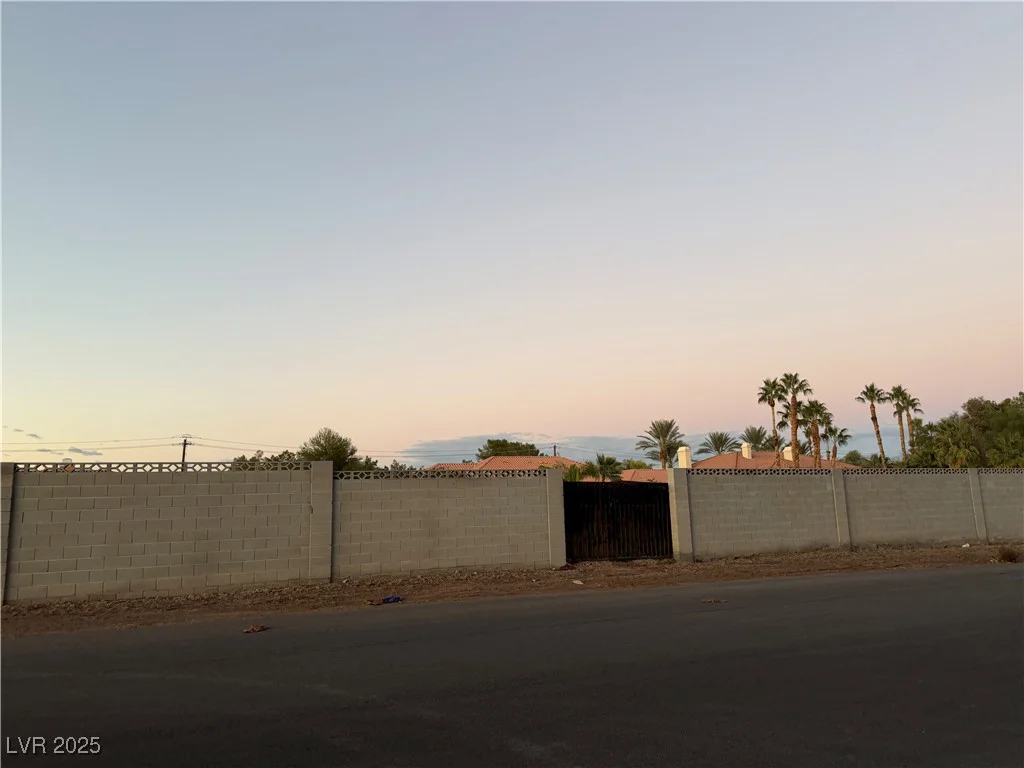 6690 Pecos, Las Vegas, NV 89120