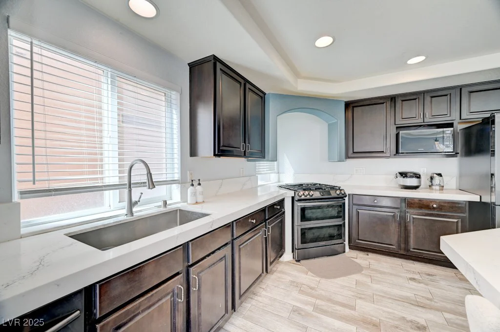 6871 Treble Clef, Las Vegas, NV 89139
