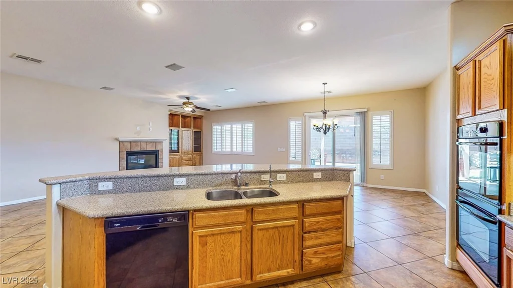 9052 Creed Mountain, Las Vegas, NV 89178
