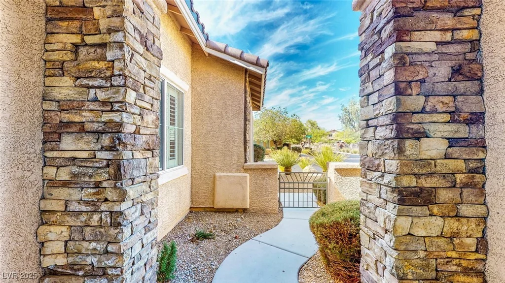9052 Creed Mountain, Las Vegas, NV 89178