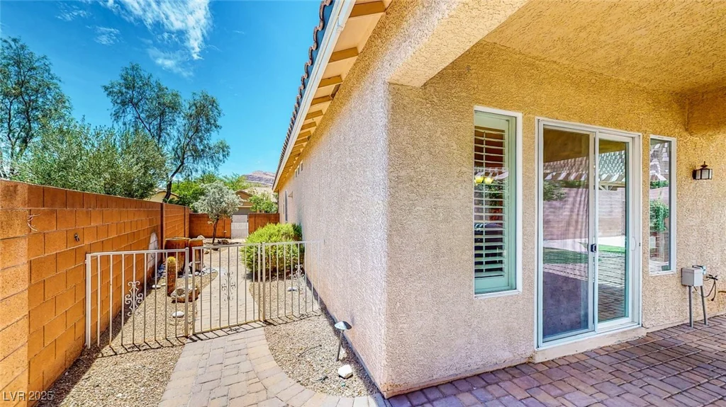 9052 Creed Mountain, Las Vegas, NV 89178