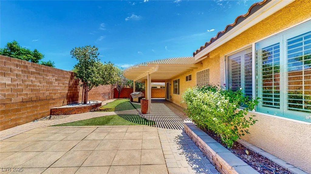 9052 Creed Mountain, Las Vegas, NV 89178