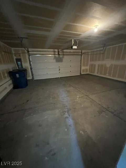 4561 Woolcomber, Las Vegas, NV 89115