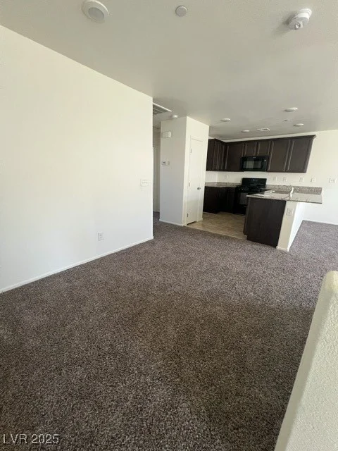4561 Woolcomber, Las Vegas, NV 89115