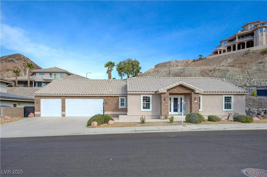 909 Rhyolite, Henderson, NV 89011
