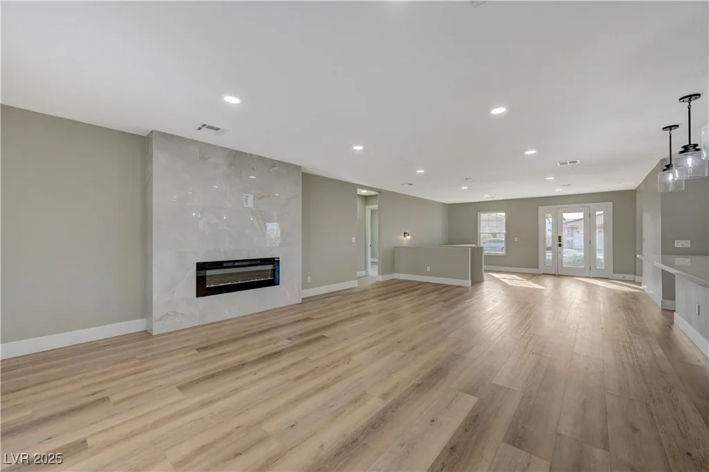 909 Rhyolite, Henderson, NV 89011