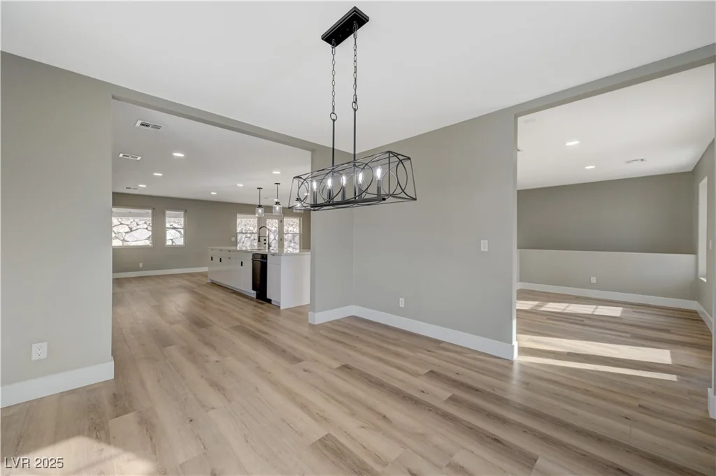 909 Rhyolite, Henderson, NV 89011