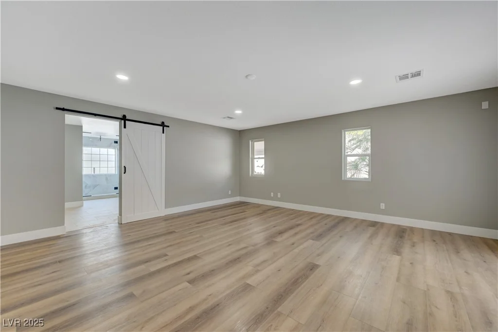 909 Rhyolite, Henderson, NV 89011