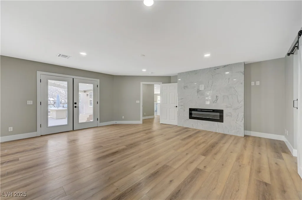 909 Rhyolite, Henderson, NV 89011