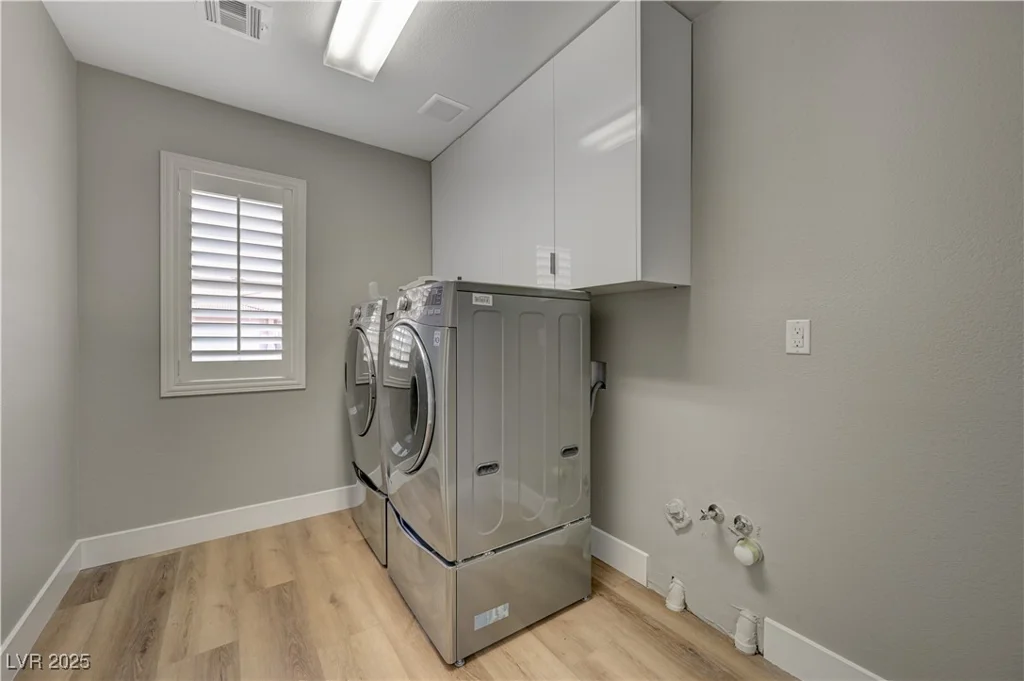909 Rhyolite, Henderson, NV 89011