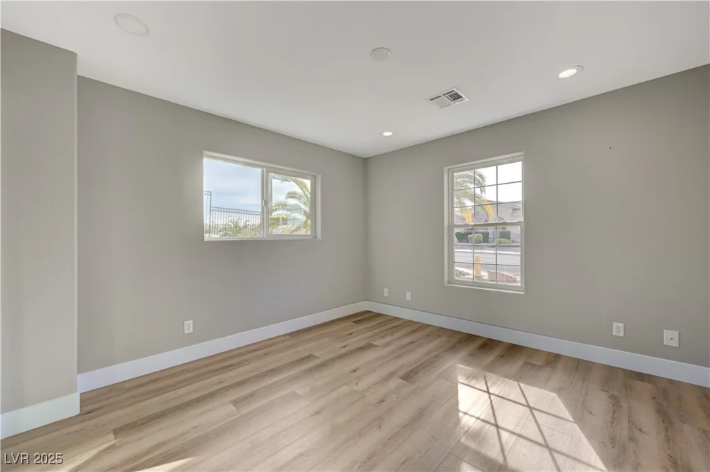 909 Rhyolite, Henderson, NV 89011