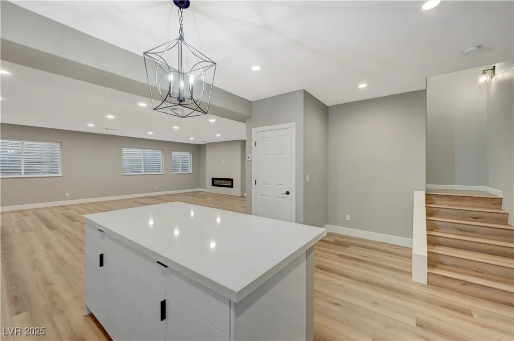 909 Rhyolite, Henderson, NV 89011
