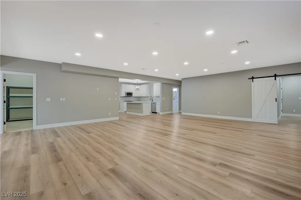 909 Rhyolite, Henderson, NV 89011