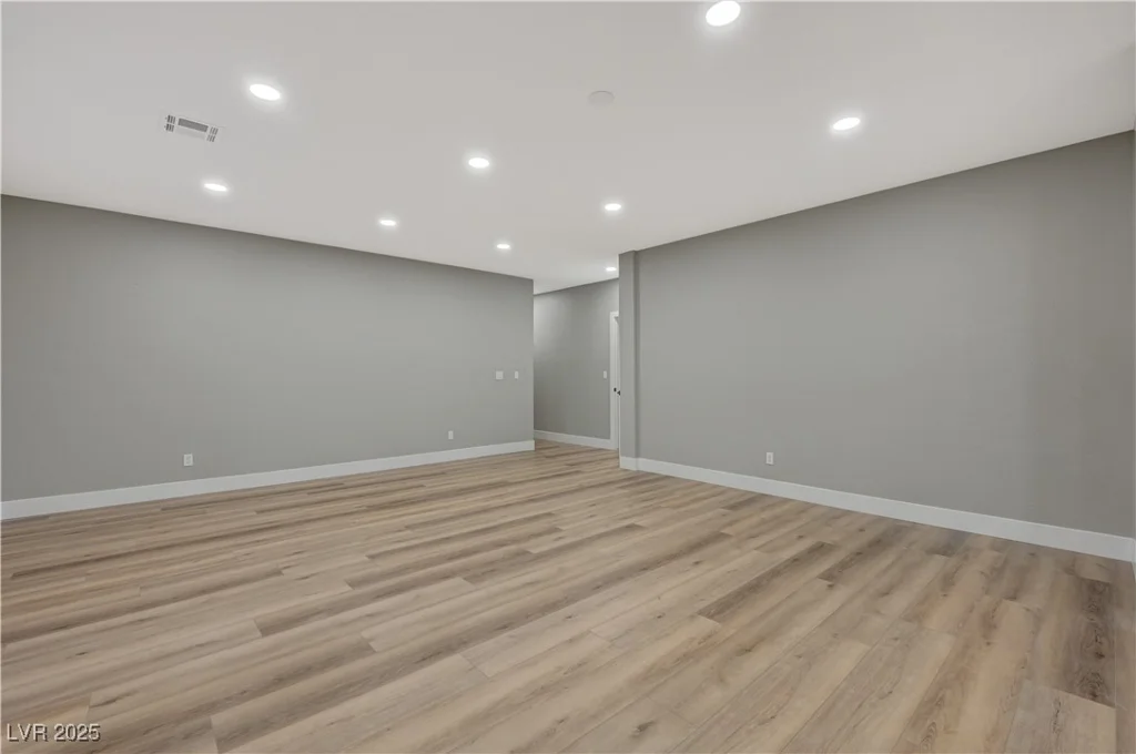 909 Rhyolite, Henderson, NV 89011