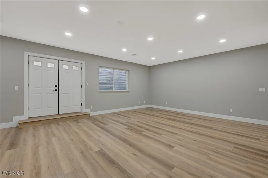 909 Rhyolite, Henderson, NV 89011