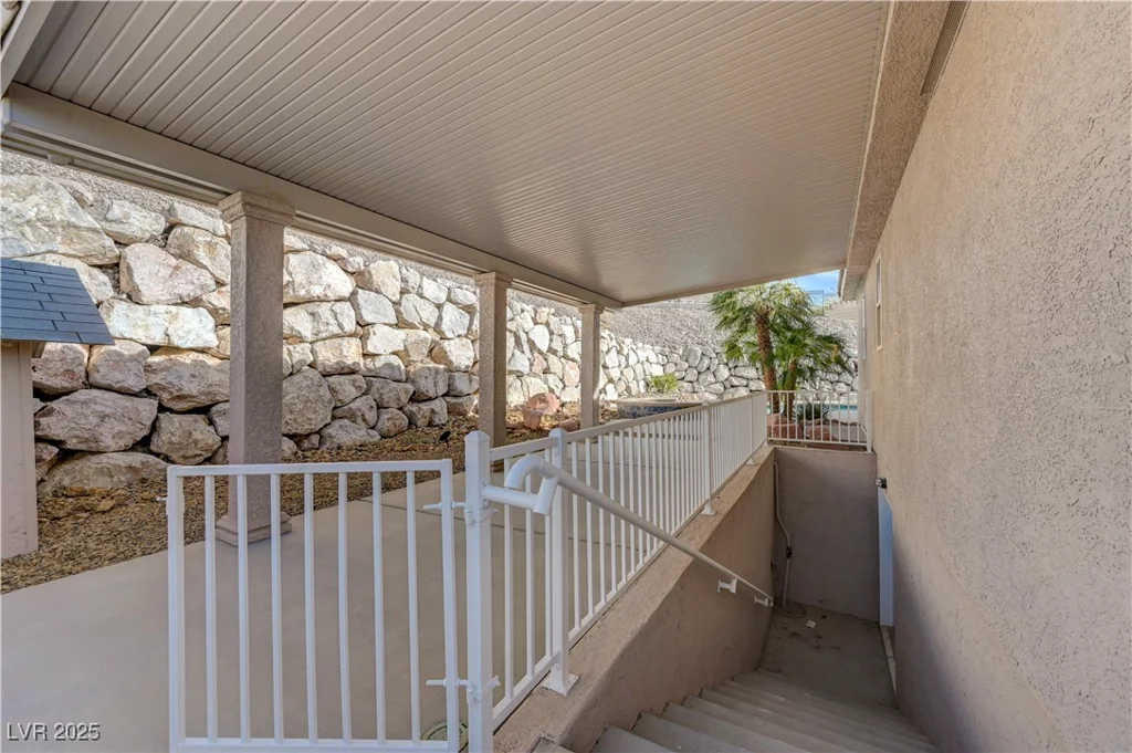 909 Rhyolite, Henderson, NV 89011