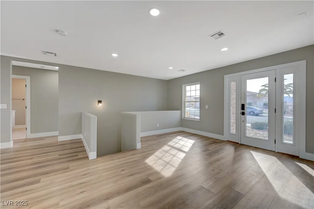909 Rhyolite, Henderson, NV 89011