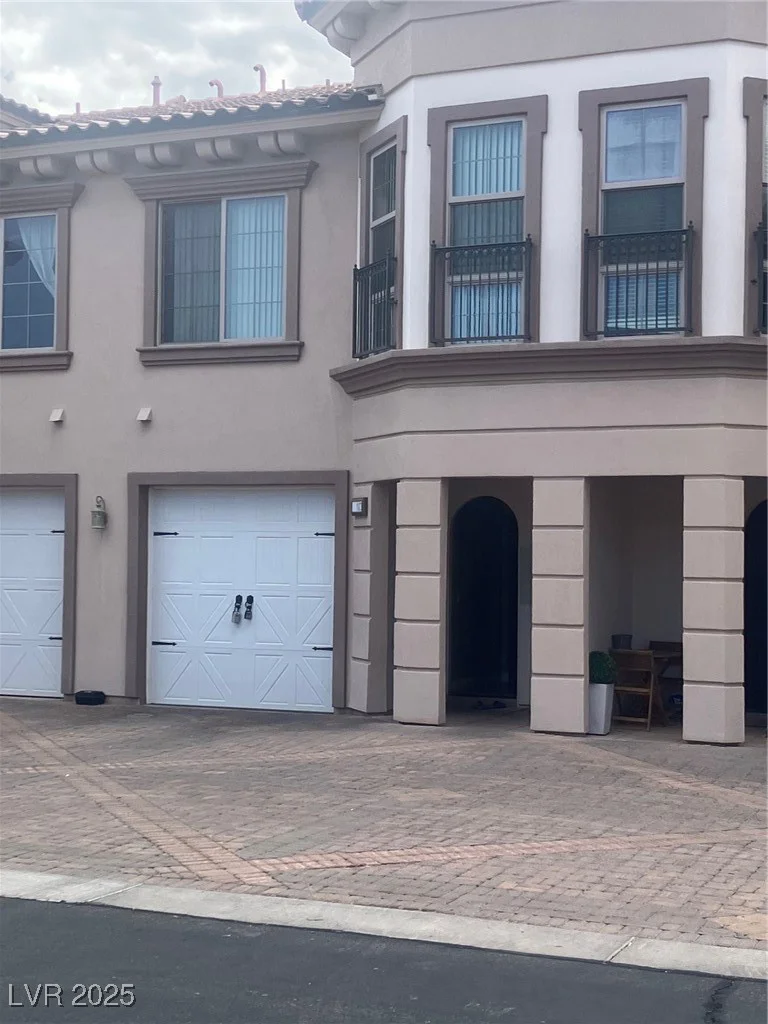 32 Via Vasari, Henderson, NV 89011