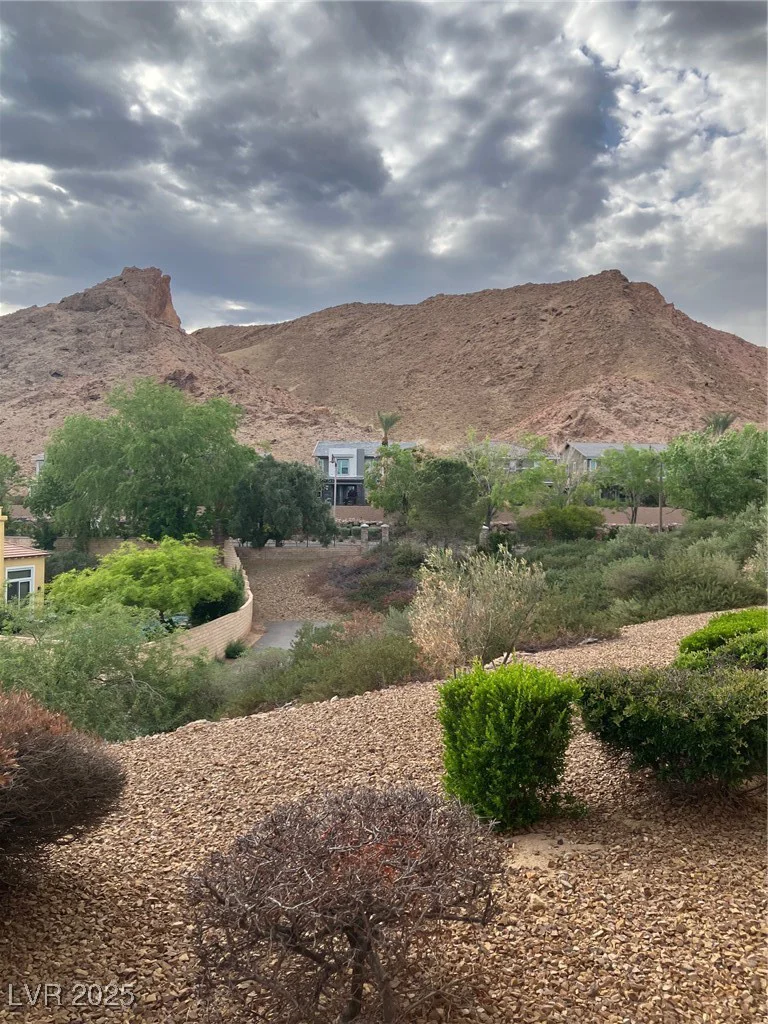 32 Via Vasari, Henderson, NV 89011