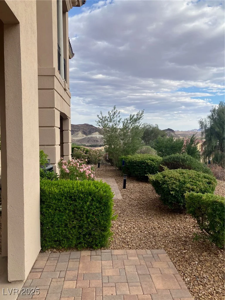 32 Via Vasari, Henderson, NV 89011