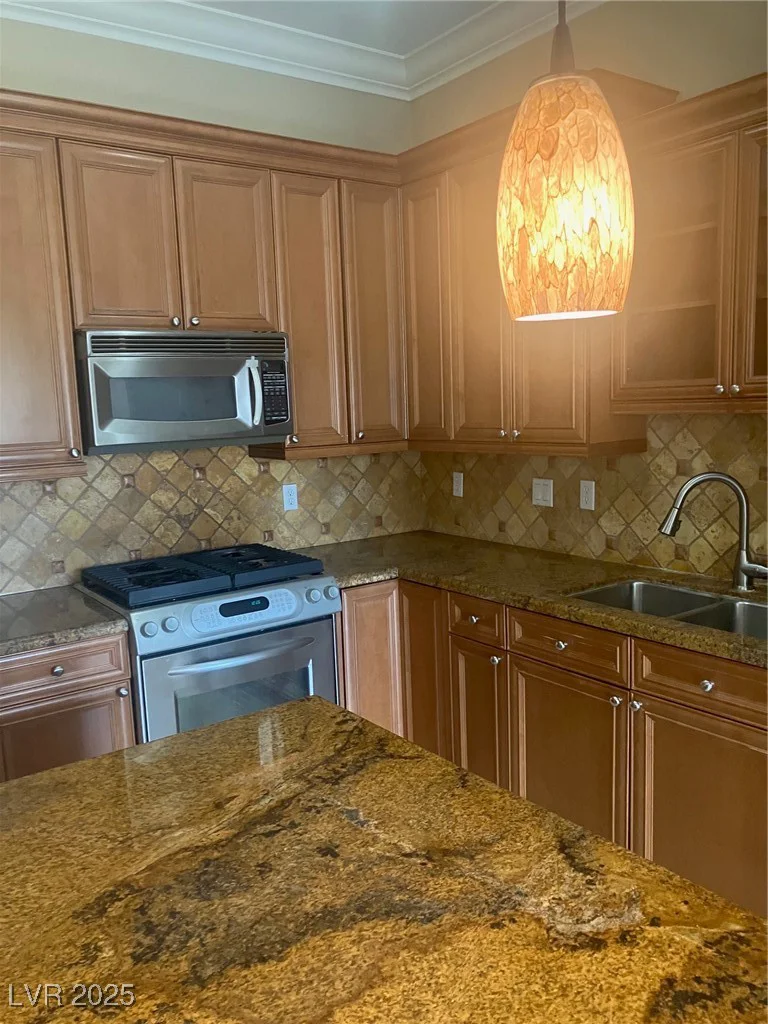 32 Via Vasari, Henderson, NV 89011