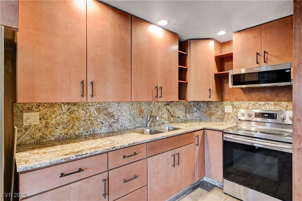 4600 Paradise, Las Vegas, NV 89169