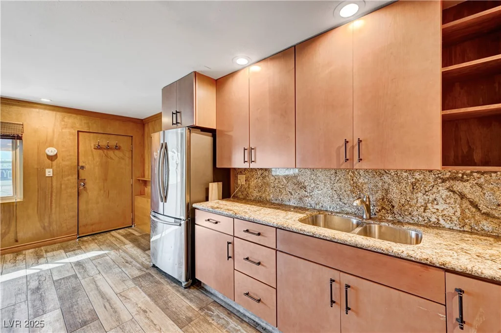 4600 Paradise, Las Vegas, NV 89169