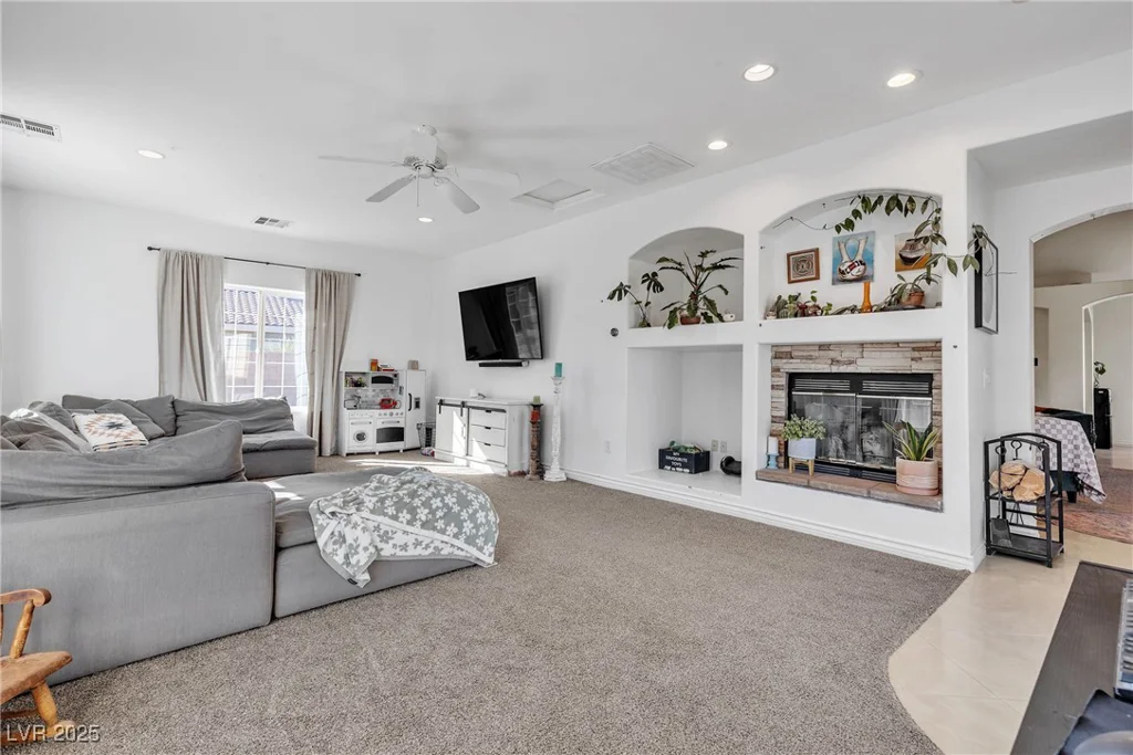 4911 Parkwood, Pahrump, NV 89061