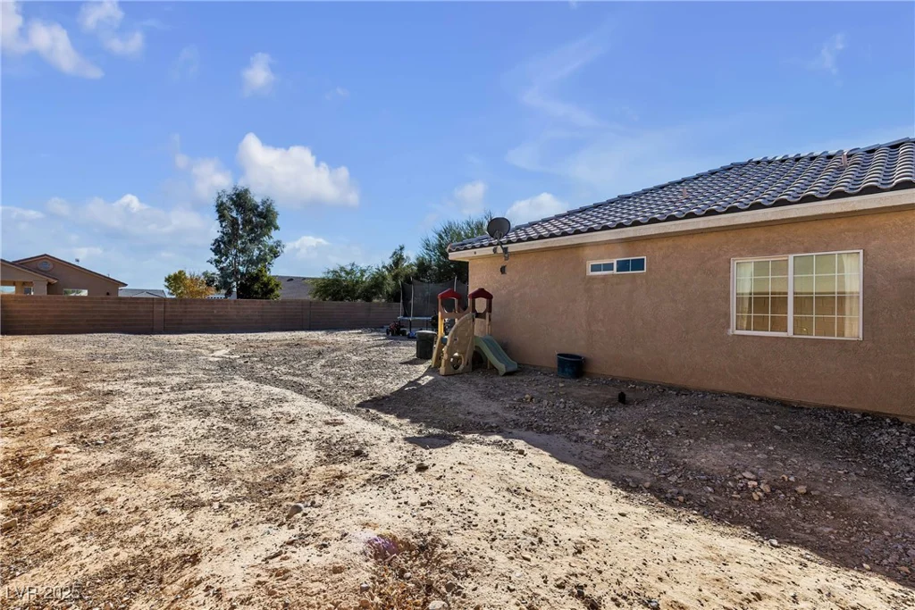4911 Parkwood, Pahrump, NV 89061