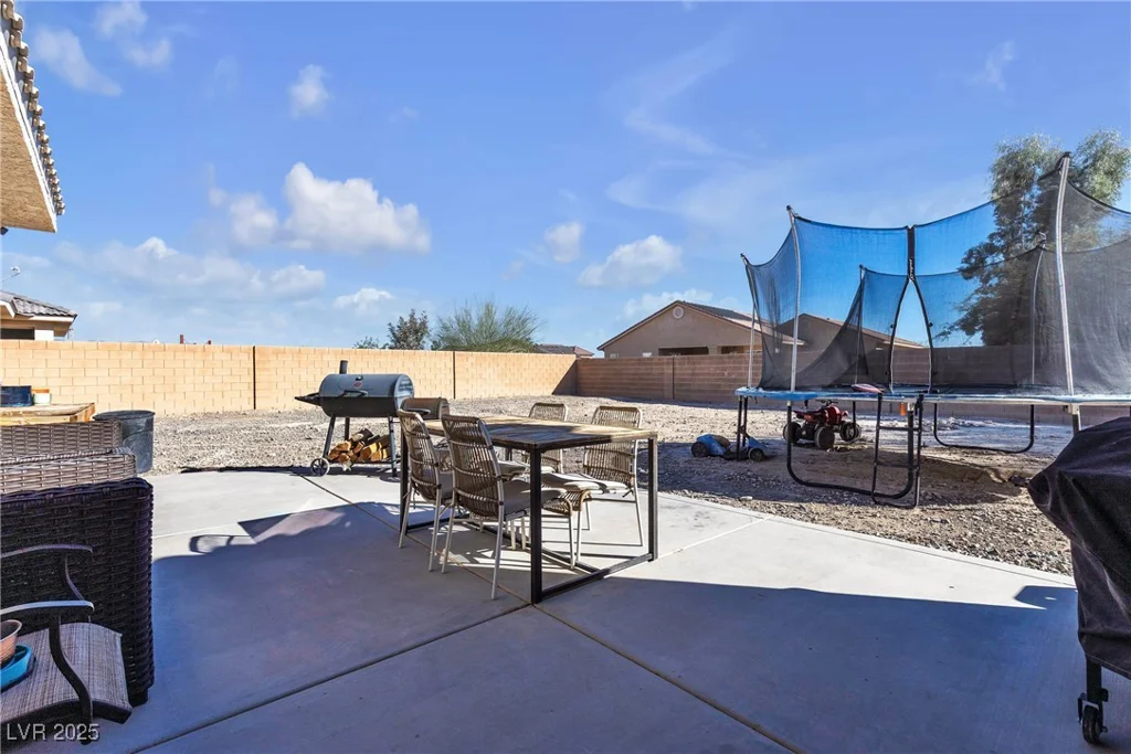 4911 Parkwood, Pahrump, NV 89061