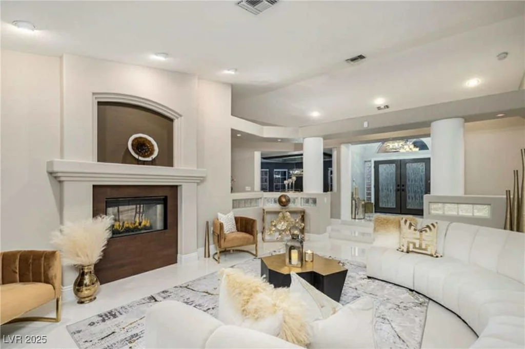 3240 Richmar, Las Vegas, NV 89139