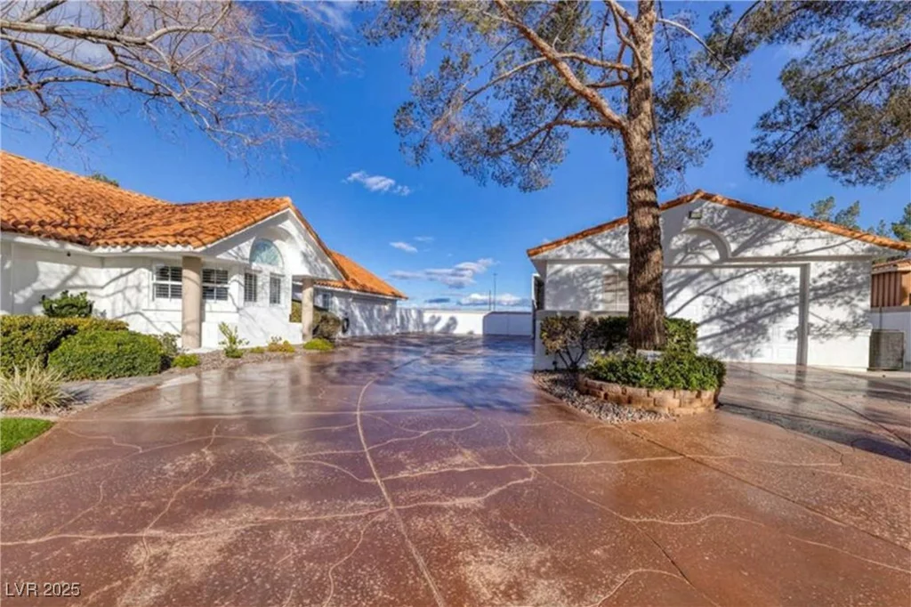 3240 Richmar, Las Vegas, NV 89139