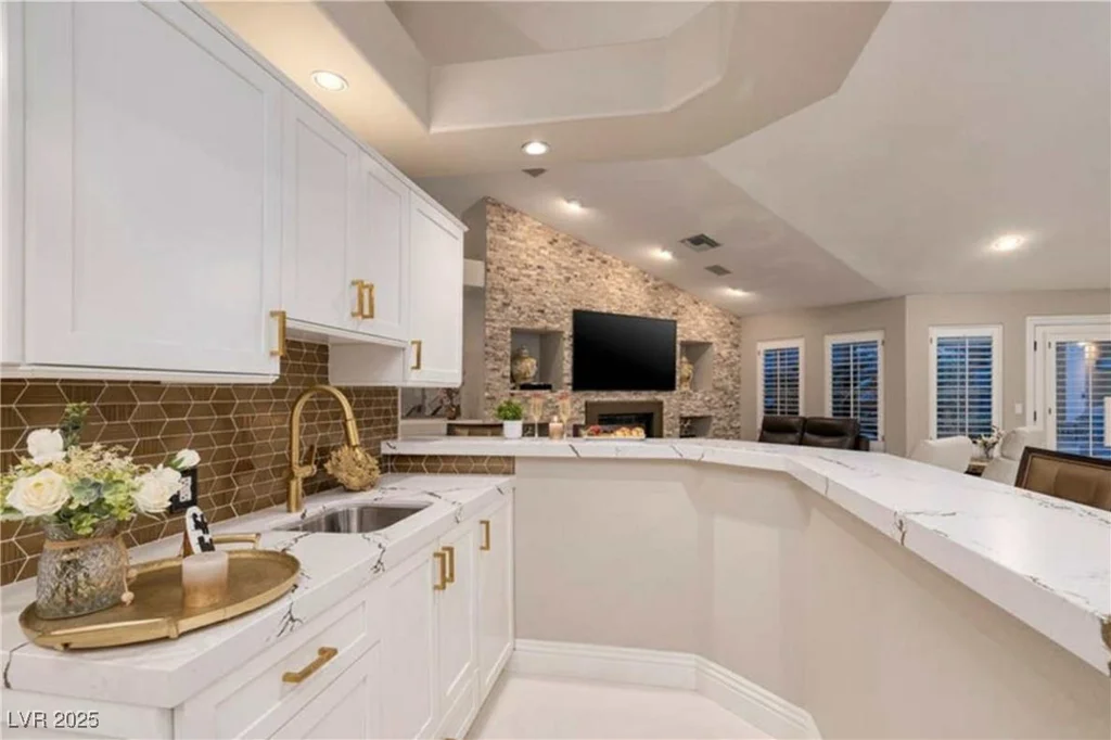 3240 Richmar, Las Vegas, NV 89139