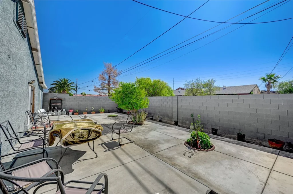 4773 Welter, Las Vegas, NV 89104