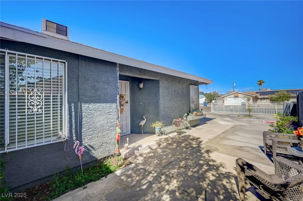 4773 Welter, Las Vegas, NV 89104