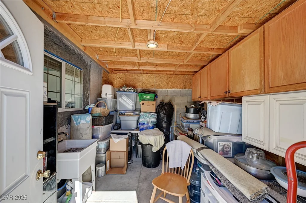4773 Welter, Las Vegas, NV 89104