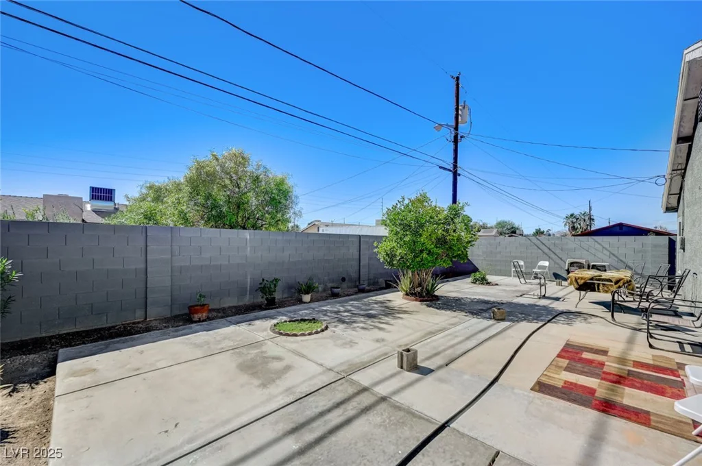 4773 Welter, Las Vegas, NV 89104