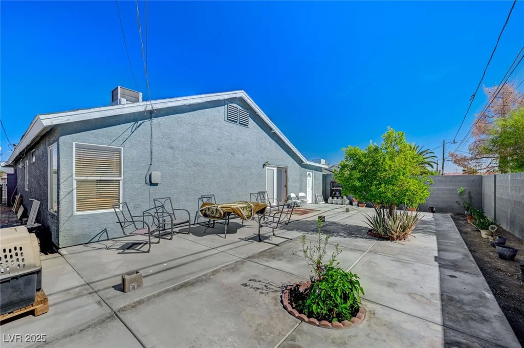 4773 Welter, Las Vegas, NV 89104